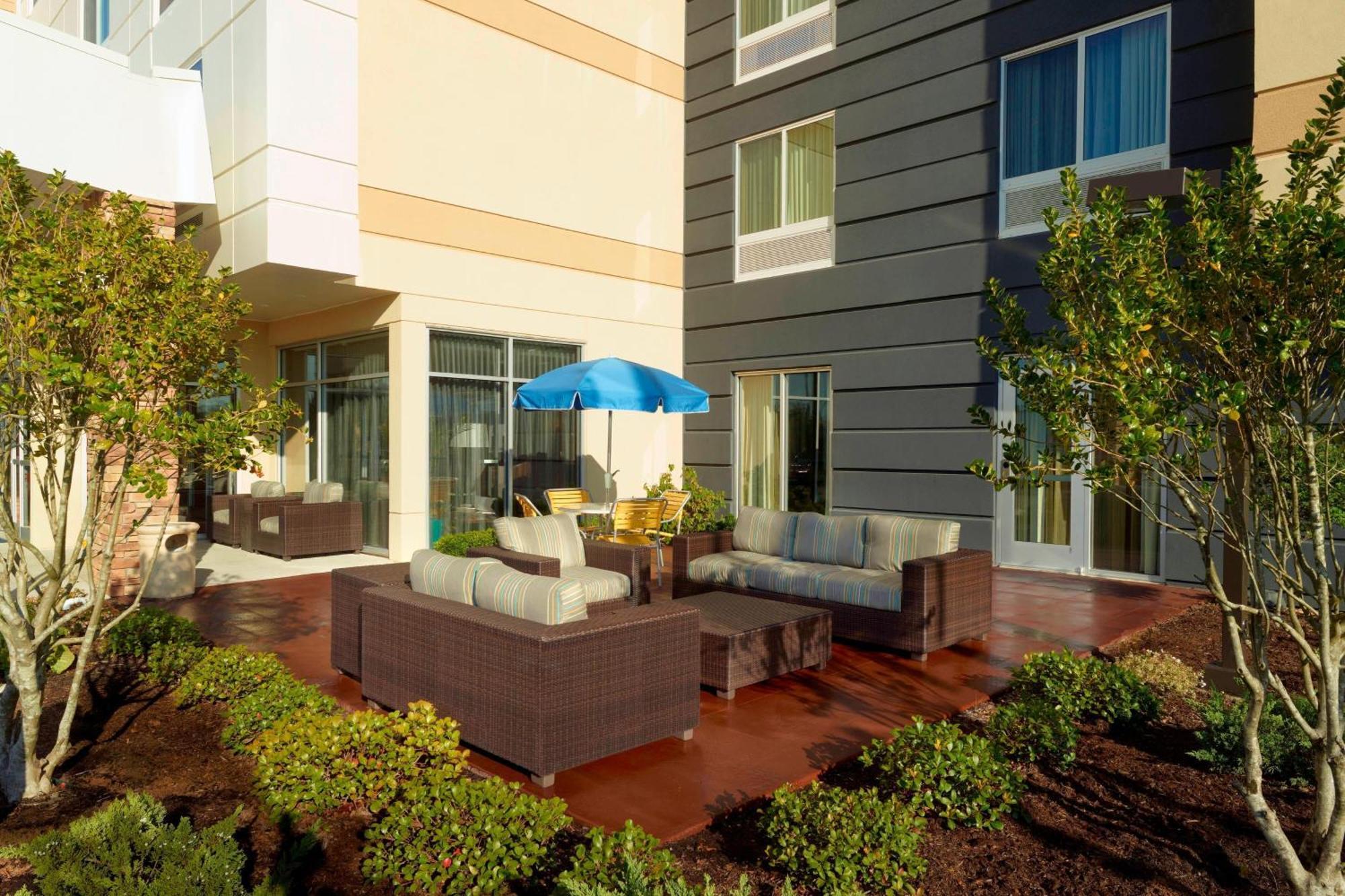 Fairfield Inn & Suites By Marriott Fayetteville North Экстерьер фото